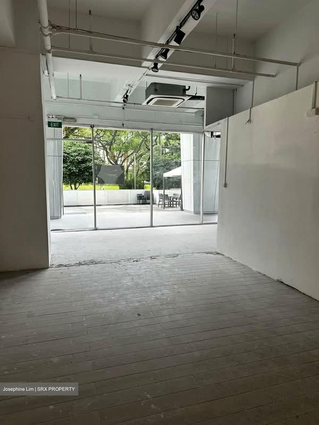 Ct Hub (D12), Retail #526334391